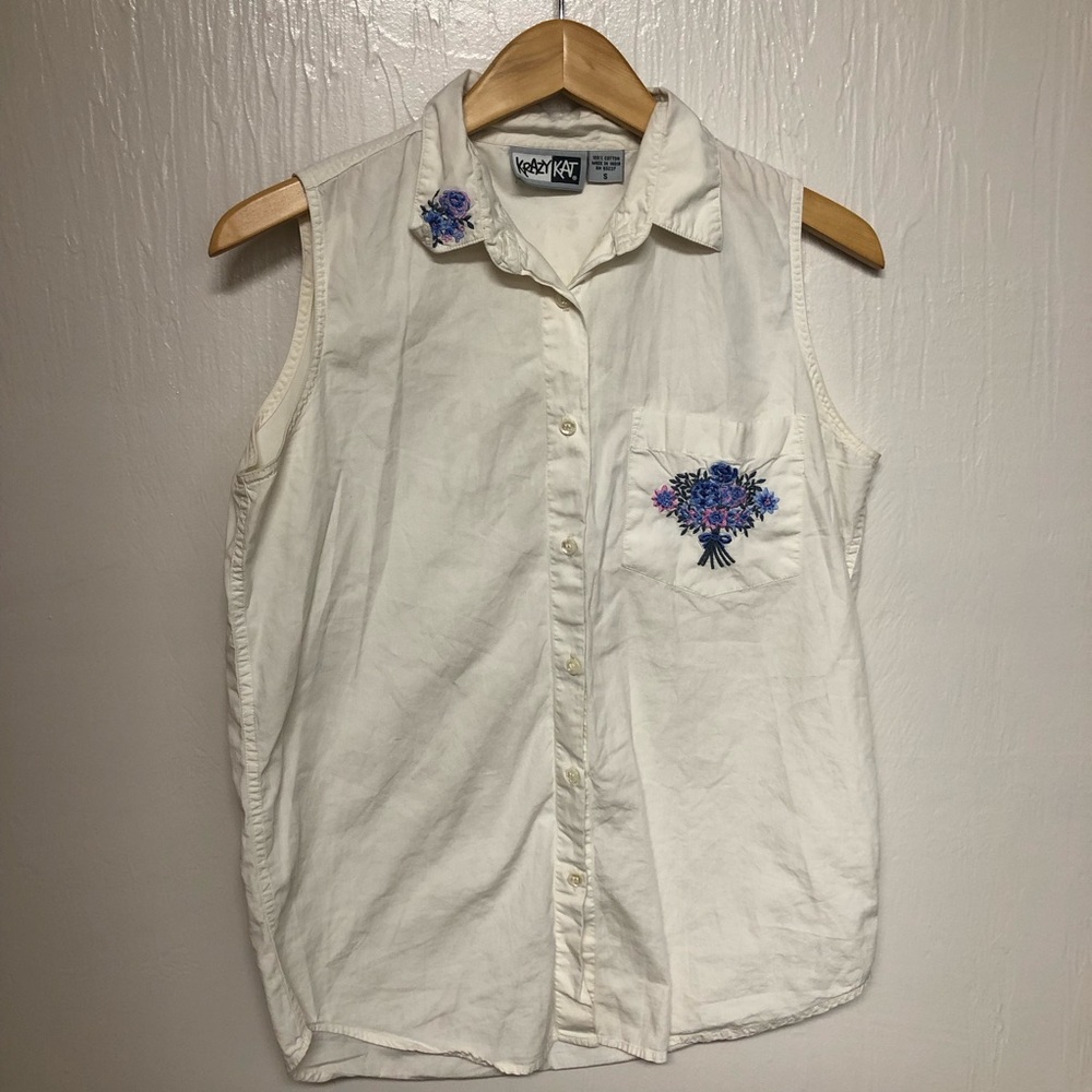 Vintage Embroidered Cotton Buttondown Sleeveless Shirt Floral Cottagecore 90s